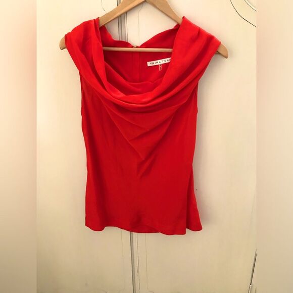 Trina Turk Red Drape Neck 100% Silk Sleeveless Top Gold Zipper Size S - Picture 1 of 4
